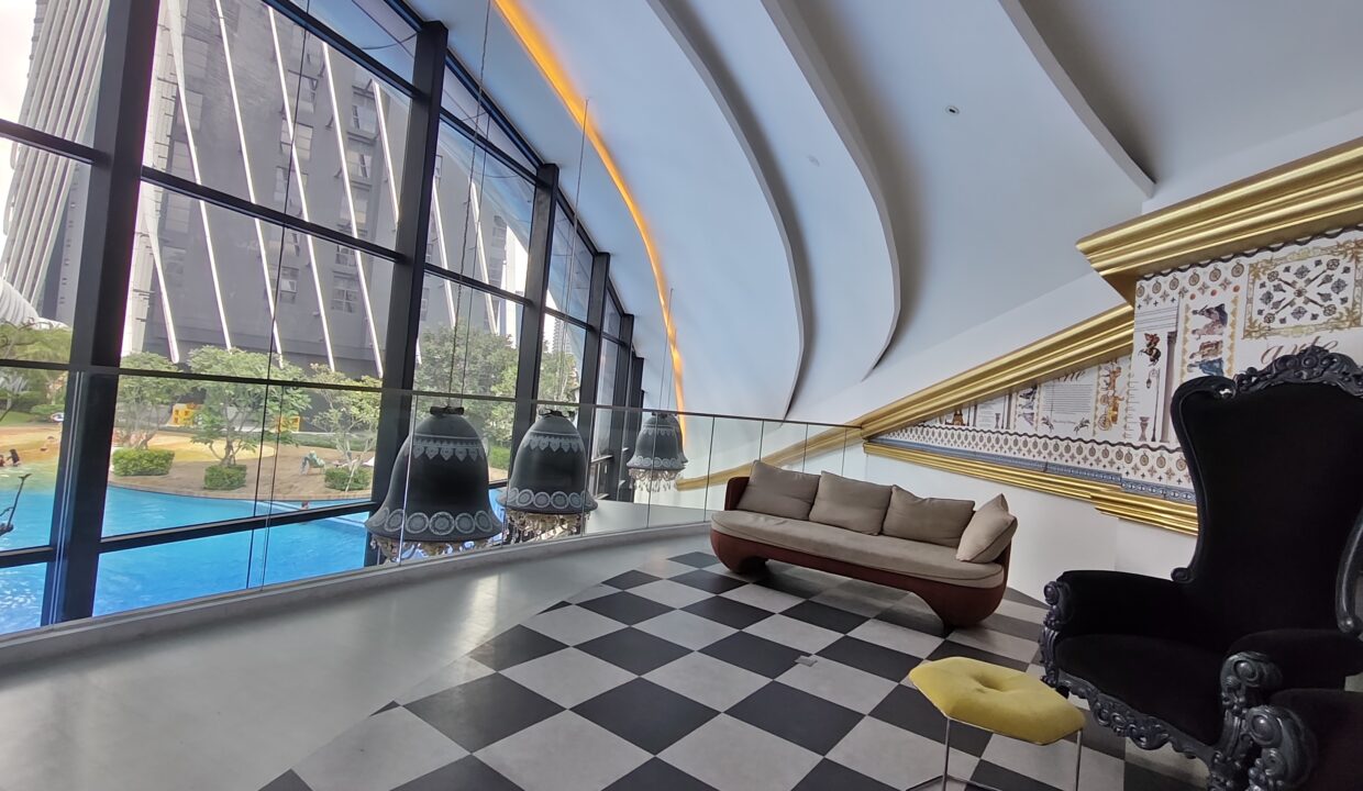 Lounge area