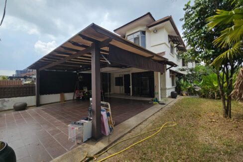 Car porch of house for sale in puchong